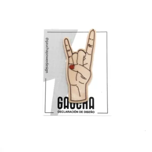 PIN MANO ROCK