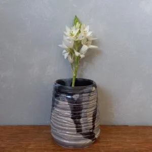 Florero Pequeño Cerámica Artesanal – Pieza Única de SC CERAMICAS Y ARTE ABSTRACTO