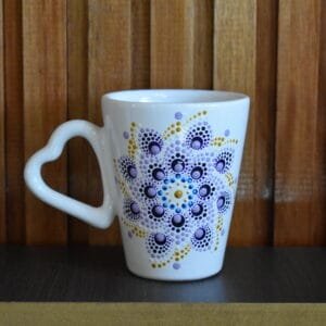 Taza cerámica blanca mandala lila