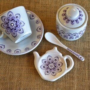 COMBO 2: Taza de té con plato de porcelana + posa saquito + azucarera lila