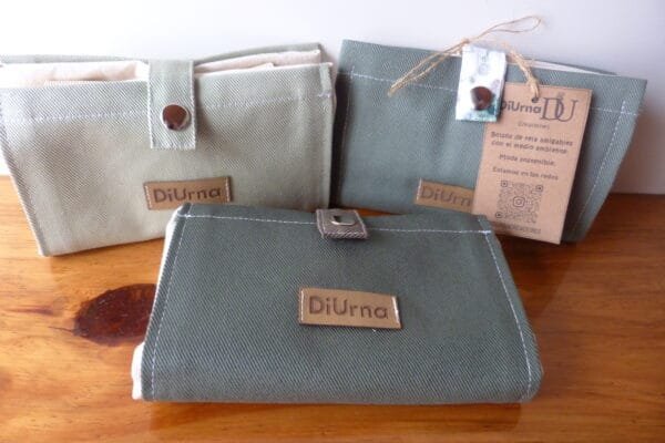 BOLSA MONEDERO PLEGABLE DiUrna verde claro - Imagen 2