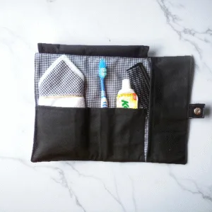 ESTUCHE BUCAL ECOLÓGICO CON TOALLA DI&UR AZUL Y NEGRO