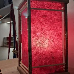 Lámpara de madera y bambú con pantalla de papel artesanal (modelo M1)