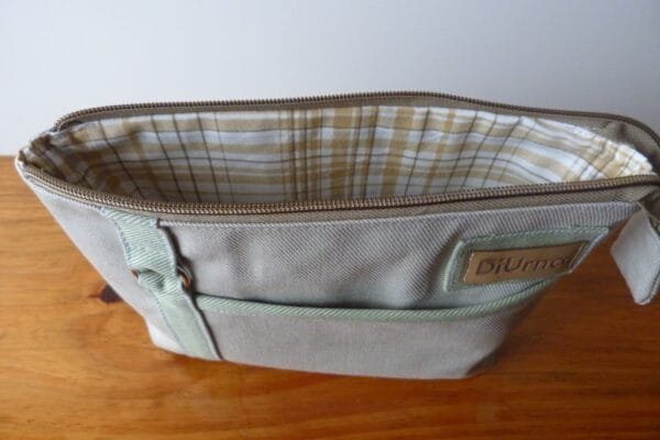 NECESER "PETIT "ECOLOGICO DiUrna beige y verde