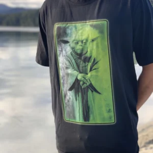 ? REMERA YODA - TALLE L - NEGRO