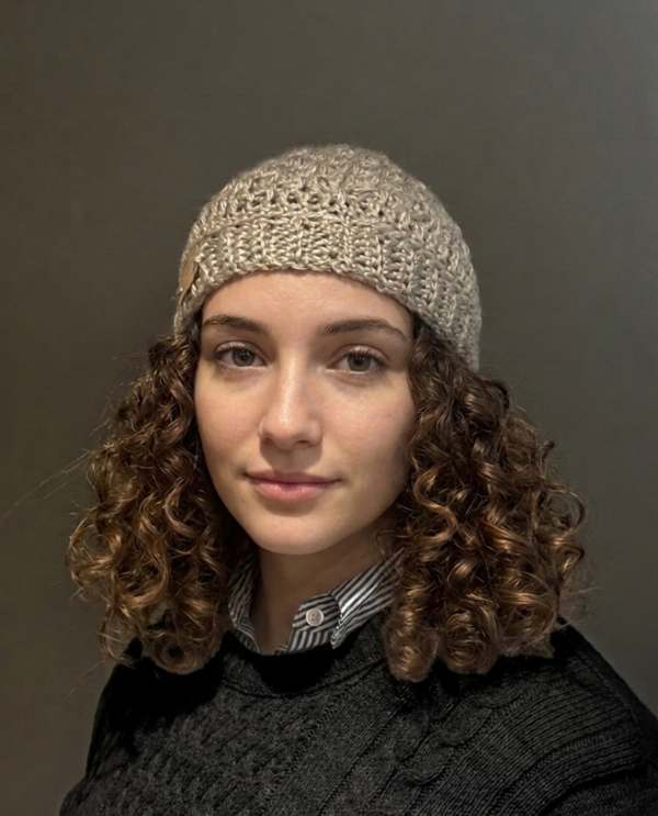 Gorro tejido a crochet para mujer, en lana Nevilan color visón