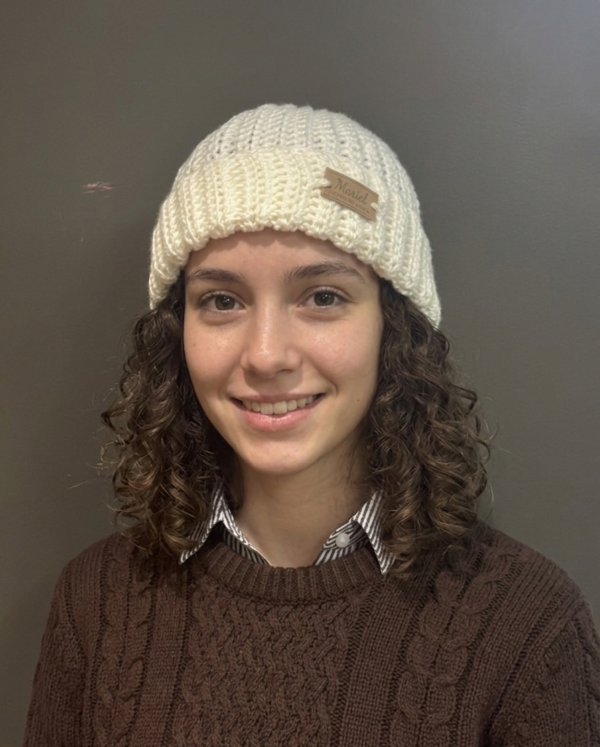 Gorro tejido a crochet color crudo