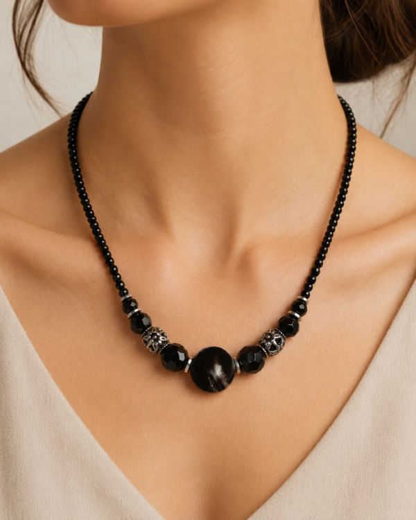 Collar asta, cristal negro, fundición y hematite