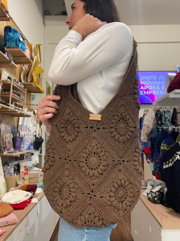 Bolso tejido a mano