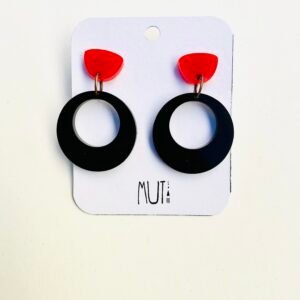 Aros de acrílico negro con rojo, livianos y con movimiento