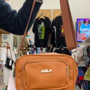 mini bag en eco cuero color suela con correa regulable y desmontable