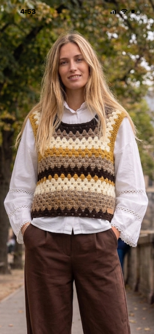 Chaleco tejido a crochet en Nevilan con cuello