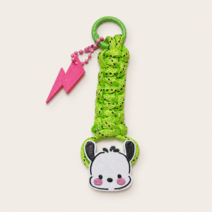 charm Pochacco tejido a mano con detalle impreso en 3D