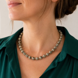 Collar jaspe dálmata artesanal con cadenita extensora y gancho de acero quirúrgico