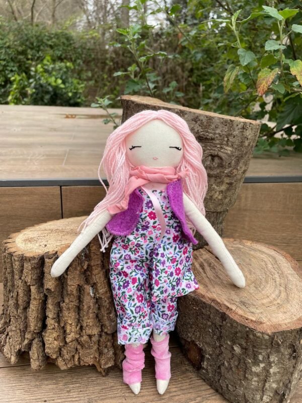 Muñeca de tela