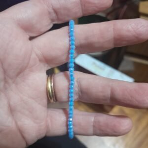 pulsera celestin con cristales facetados celestes