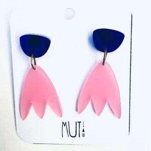 Aros tulipan rosa con azul de acrílico y acero quirúrgico